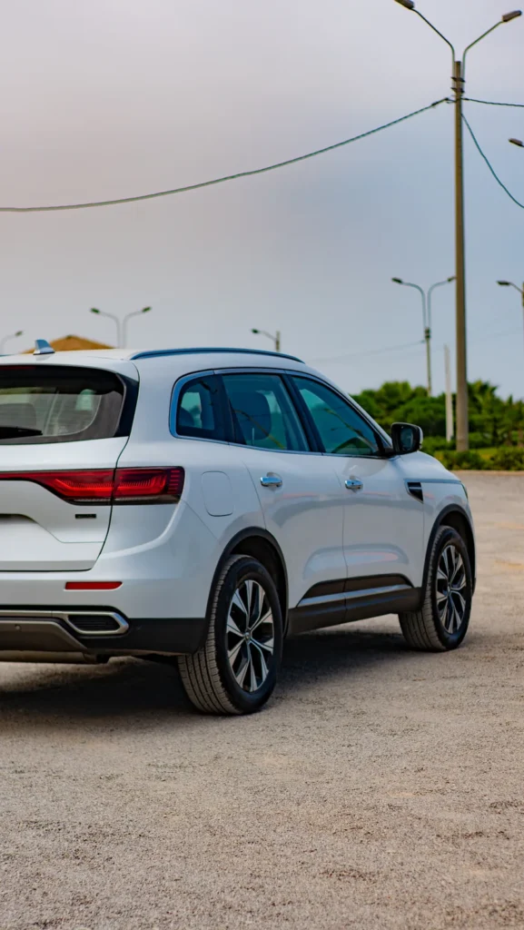 Koleos Exterior Posterior